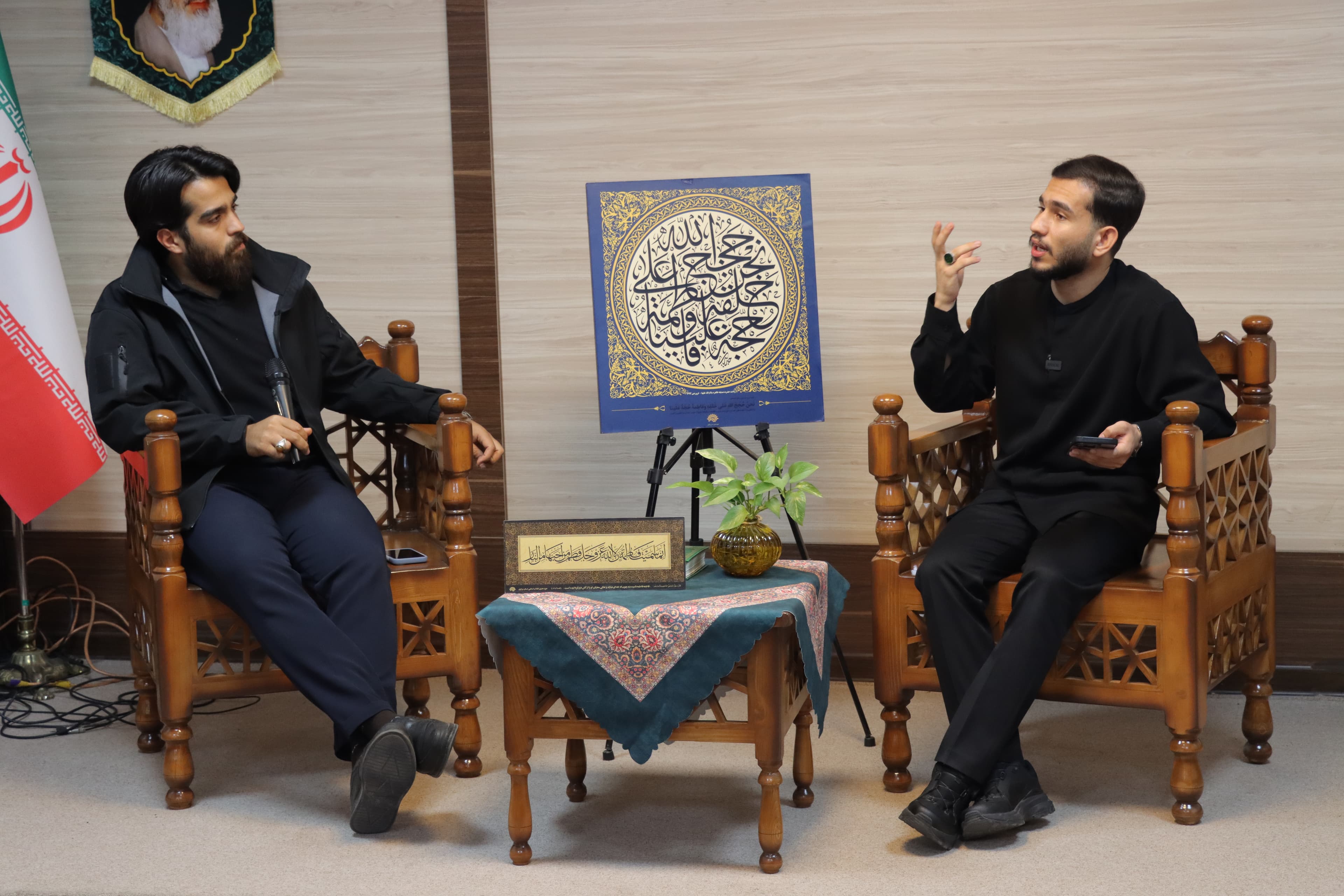 محفل شعر فاطمی «بیت سوخته» در حوزه هنری استان مرکزی برگزار شد