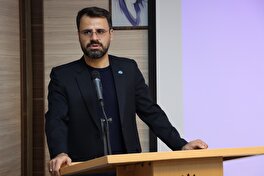 سالار جیریایی رئیس حوزه هنری انقلاب اسلامی استان مرکزی در آیین گشایش نمایشگاه پوستر جوانه های مرداد دوشنبه ۲۸ مهرماه در محل حوزه هنری استان اظهار کرد: علاوه بر آموختن مهارت هنری، تربیت یافتن بر مدار اخلاق حرفه ای از ضرورتهای آموزش نوهنران، هنرجویان است که با انتخاب مربی دلسوز و متخصص این امر محقق می‌شود. 