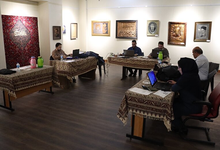 کارگاه عملی هنرهای تجسمی ویژه‌برنامه بر آستان آفتاب