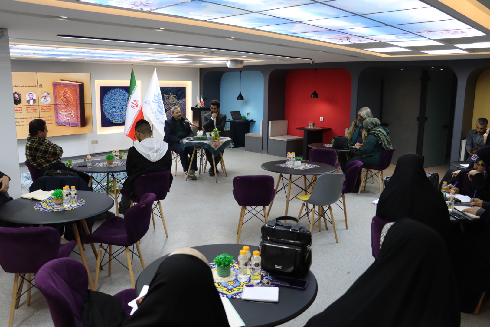 پنجمین دوره وطن پارسی با حضور چهار استاد برجسته در اراک برگزار شد