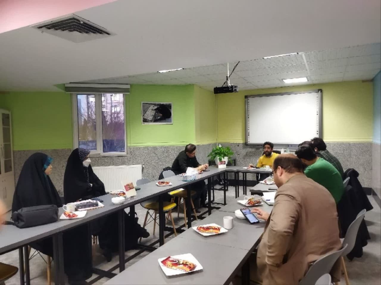 تبدیل روایتهای خام به هنر متفکرانه در محفل آوینیخوانی تبدیل روایتهای خام به هنر متفکرانه در محفل آوینیخوانی